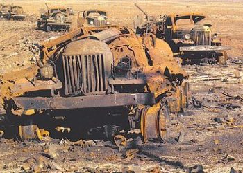 منسحبًا من أطراف بحيرة طبريا