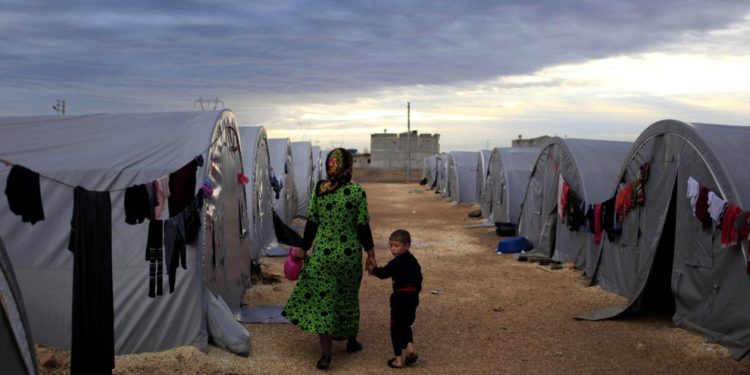 هل تعرقل العقوبات الغربية عودة السوريين إلى ديارهم؟