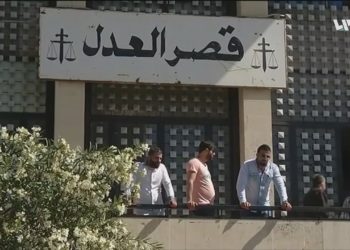 تقرير “كلما يموت واحد يقولوا يلي بعدو”.. السجناء السوريون بلبنان