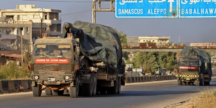 إصابة جنود روس في إدلب وتركيا تعزز قواتها بجبل الزاوية