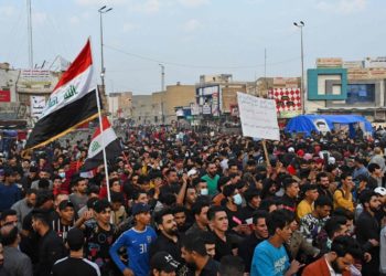 التظاهرات تعود إلى بغداد لتوجيه رسالة للصدر: البيت عراقي لا طائفي