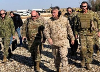 “التفقد واستمرار الدعم” خلاصة زيارة ماكينزي إلى قاعدة “التنف”