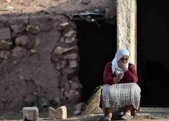 إلى.. امرأة أكثر من امرأة وأوسع من حب                                 مقاطع من نص سيدة الوحدة العالية