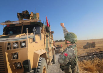 طيران منخفض ونقطة عسكرية.. روسيا تكثف تحركاتها شرق الفرات