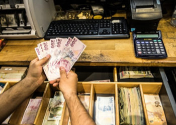 مشكلات خلّفتها “حرب العملات” شمال غربي سورية.. ما الحلول؟