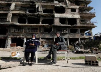 نازحو «اليرموك» راغبون بالعودة وينتظرون «الموافقات الأمنية»