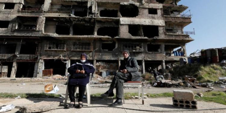 نازحو «اليرموك» راغبون بالعودة وينتظرون «الموافقات الأمنية»