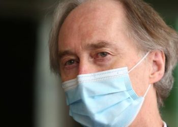 وثيقة للمعارضة السورية في جنيف تطالب بـ«نظام جمهوري تعددي»             تضمنت مقترحات دستورية رداً على ورقة قدمها وفد الحكومة