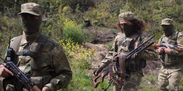 استهداف قاعدة روسية شرقي سورية: “حراس الدين” يعود للواجهة