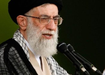 الخطاب الأول لخامنئي في عام 2021:     إعادة التأكيد على الضعف الأمريكي، واعتماد إيران على ذاتها