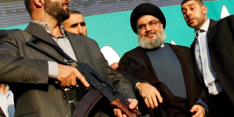 “حزب الله” يهادن ويناور لاستيعاب النقمة المتنامية ضد إلحاقه لبنان بإيران لا مفاوضات بين واشنطن وطهران لأن الثانية أدركت أنها ستشمل دورها الإقليمي والصواريخ