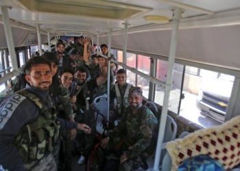 ساعات حاسمة في ريف درعا: النظام السوري يضغط لفرض التهجير