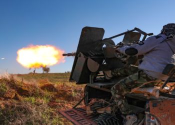 عين عيسى تشهد اشتباكات. والتوتر بين قسد والنظام يتمدد