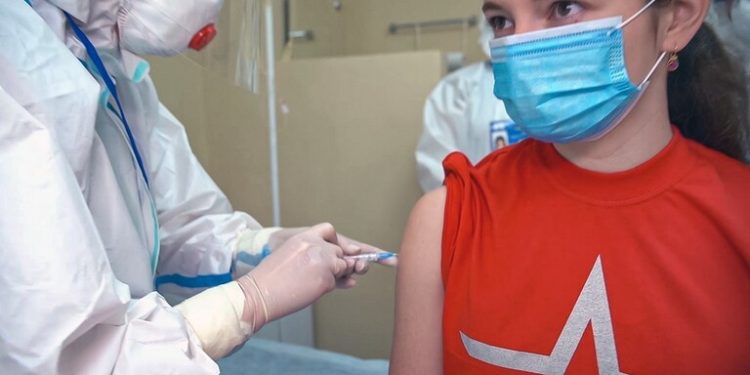 وزارة الصحة الروسية تدرس وثائق لقاح ثالث ضد كورونا لتسجيله رسميًا