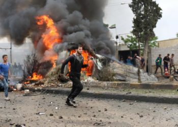 النظام السوري يخرق الهدنة في إدلب.. ومدنيون بين قتيل وجريح بنيران “قسد”