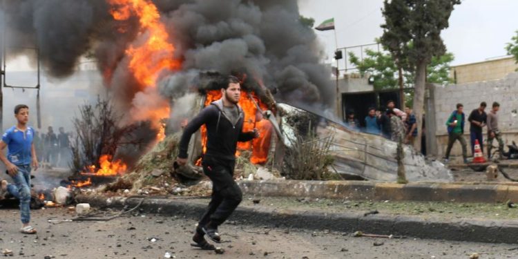 النظام السوري يخرق الهدنة في إدلب.. ومدنيون بين قتيل وجريح بنيران “قسد”