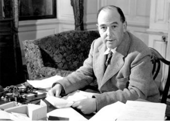 إمبراطورية الخيال: استعادة روح العصور الوسطى