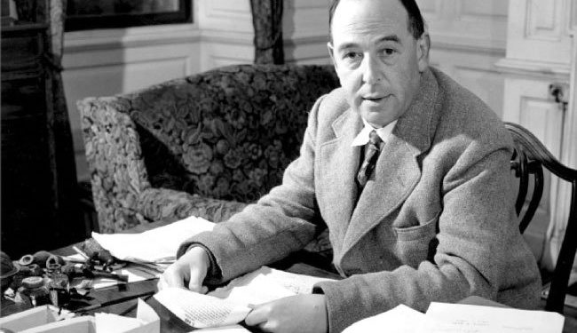 إمبراطورية الخيال: استعادة روح العصور الوسطى