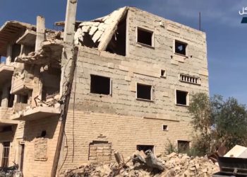 أهالي ريفي حماة الشمالي وإدلب الجنوبي ممنوعون من العودة لمنازلهم