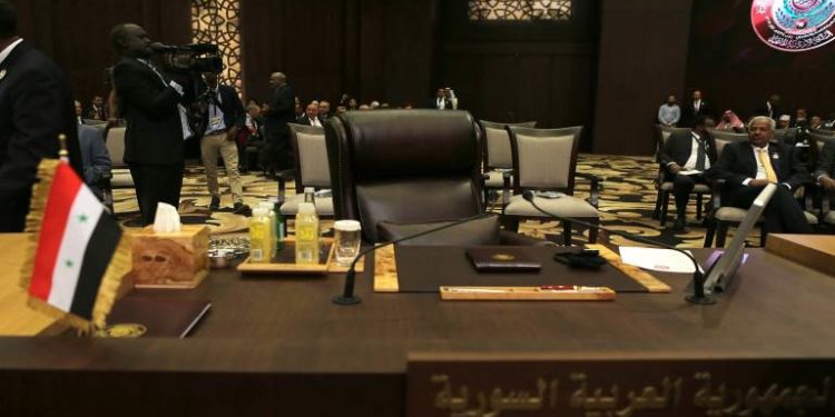طلب العراق إعادة الأسد للجامعة العربية.. التوقيت ليس بريئاً