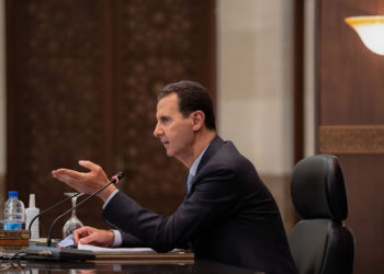 الأسد يصف سعر الصرف بـ” المعركة” ويهدد بالتدخل بالقوة