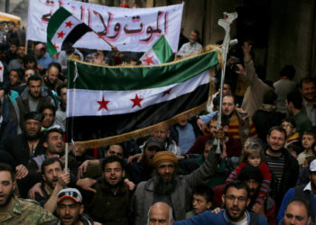 السوريون يحيون الذكرى العاشرة لانطلاق الثورة ضد نظام الأسد