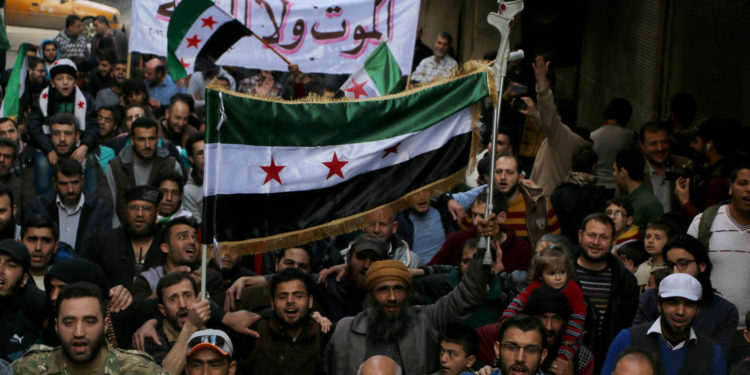 السوريون يحيون الذكرى العاشرة لانطلاق الثورة ضد نظام الأسد