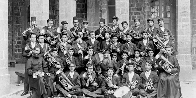 العثمانيّون الكوزموبولياتنيّون: الاستعمار وإجهاض تعددية العالم العربي