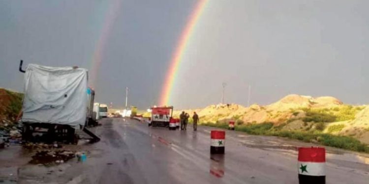 المعابر الرابحة تفرق الخصوم في الرقة وتضغط لجني «الأتاوات»