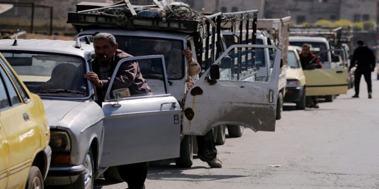 سورية تعتزم ترشيد توزيع الوقود مع تأخر الشحنات بسبب إغلاق قناة السويس