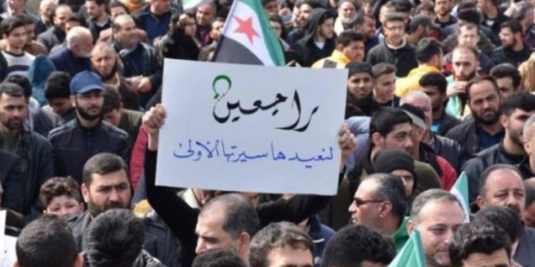 في عَشْريّة الثورة.. السوريون والجناية على الثورة