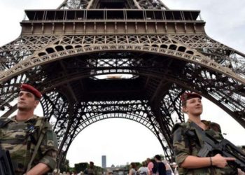 العسكر في الديمقراطيات الغربية: رهاب جنرالات فرنسا