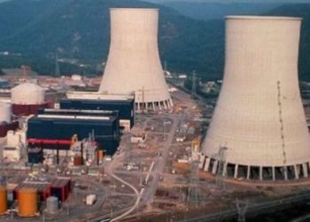 جيش الاحتلال الإسرائيلي يقول       إن الانفجار قرب مفاعل ديمونة وقع نتيجة لصاروخ سوري