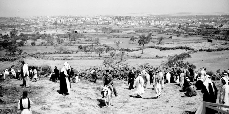 الأكذوبة التاريخية.. هل باع الفلسطينيون أرضهم لليهود في الأربعينيات؟