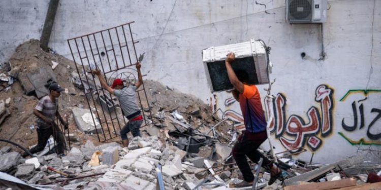 بايدن يحدد ملامح سياسته لإعادة الفلسطينيين والإسرائيليين إلى المفاوضات حل الدولتين خيار «وحيد» وإسرائيل «دولة يهودية»