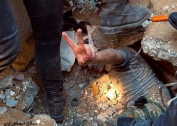 بين بكاء وبكاء