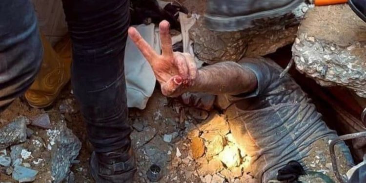 بين بكاء وبكاء