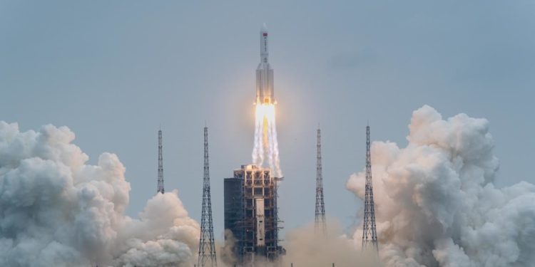 “لونغ مارش” يحيي جدل عسكرة الفضاء: ميدان صراع أميركي – صيني