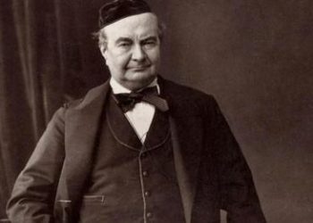 النقد قابل للنقد