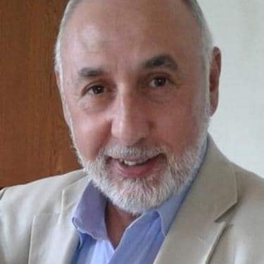 عشر صور من علاقتي بمحمد خليفة محطات في سيرة خاصة