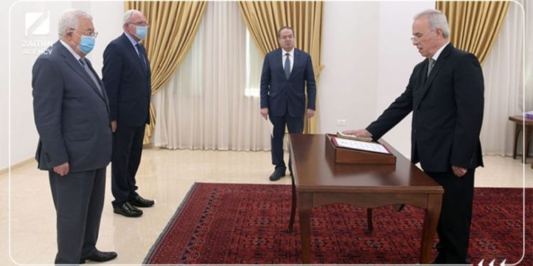 “مفارقة عجيبة” السلطات الفلسطينية تعين معتقلاً سابقاً لدى نظام الأسد سفيراً بسورية