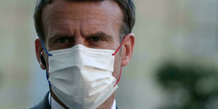 ماكرون يستقبل ممثلين عن الإدارة الذاتية في شمال شرق سورية الرئيس الفرنسي أكد أن بلاده “ستستمرّ في محاربة الإرهاب إلى جانب قوات سورية الديمقراطية”