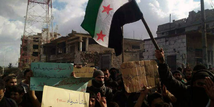مظاهرات في درعا.. والمعارضة تستهدف مواقع للنظام في إدلب