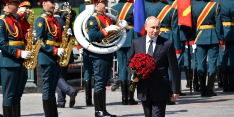 موسكو وأنقرة ترحبان بتمديد المساعدات… ودمشق تعتبره «انتهاكاً للسيادة»