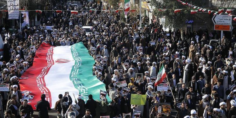 استكمال الثورة