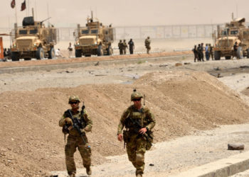 الانسحاب الأميركي من أفغانستان وغياب الإستراتيجية الواضحة في سورية يدفعان الأردن ودولًا عربية أخرى نحو دمشق