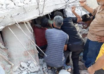 قولٌ بلا فعلكمْ هيهاتِ أنْ يُجدي