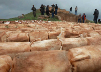 لا حل ولا اتفاق لكن التفاوض مستمر.. خفايا “صراع الأجنحة” في درعا