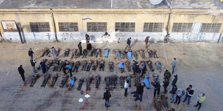 مشاهد محرقة لجثامين مئات المعتقلين نفذتها قوات النظام السوري تشعل غضباً واسعاً