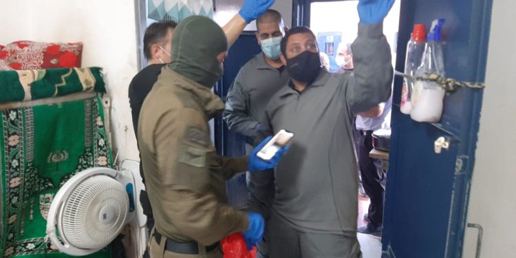 6 أسرى فلسطينيون محكومون مدى الحياة في سجن “جلبوع” إستطاعوا حفر نفق والفرار